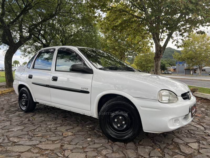 CHEVROLET - CLASSIC - 2008/2008 - Branca - R$ 25.900,00