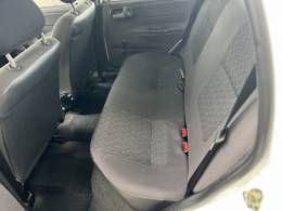 CHEVROLET - CLASSIC - 2008/2008 - Branca - R$ 25.900,00