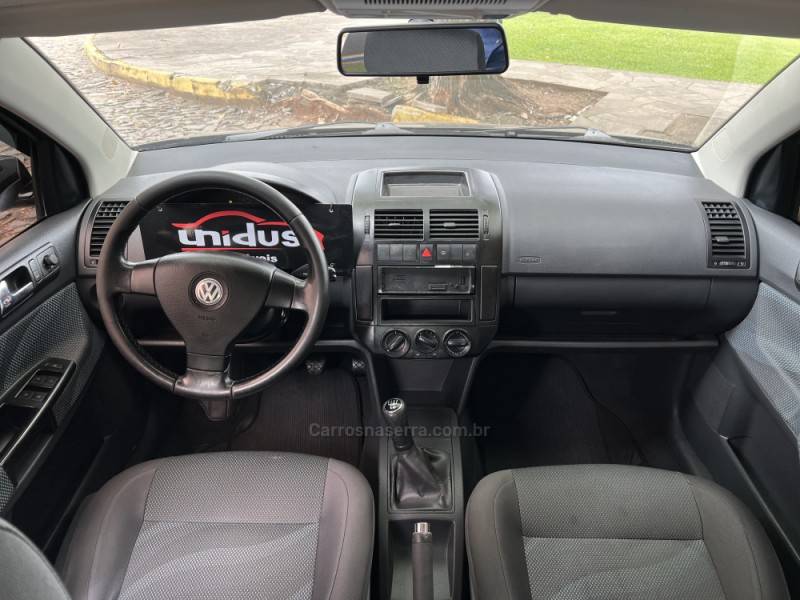 VOLKSWAGEN - POLO - 2008/2008 - Preta - Sob Consulta