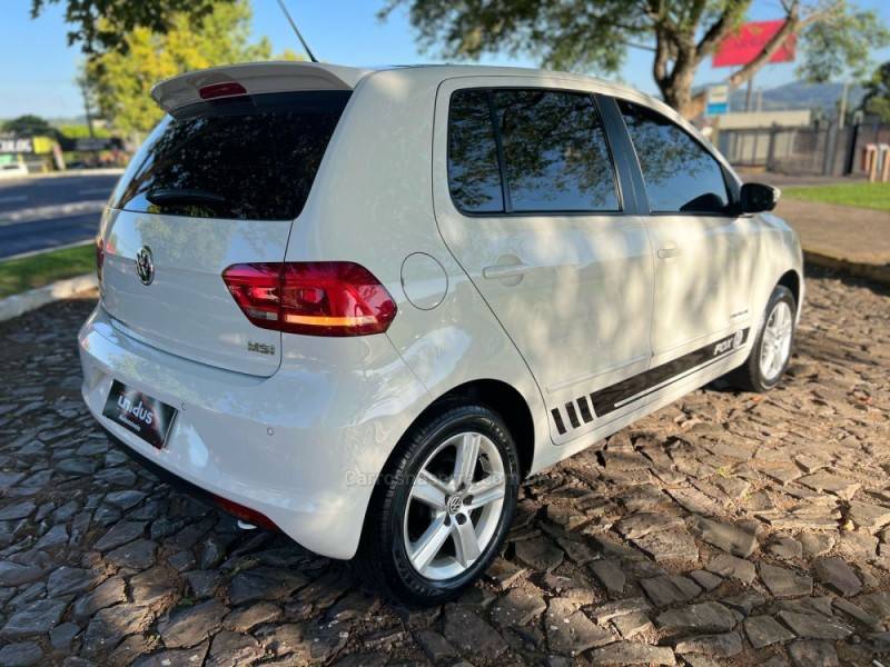 VOLKSWAGEN - FOX - 2015/2015 - Branca - R$ 52.900,00