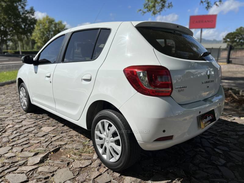 RENAULT - SANDERO - 2016/2016 - Branca - Sob Consulta