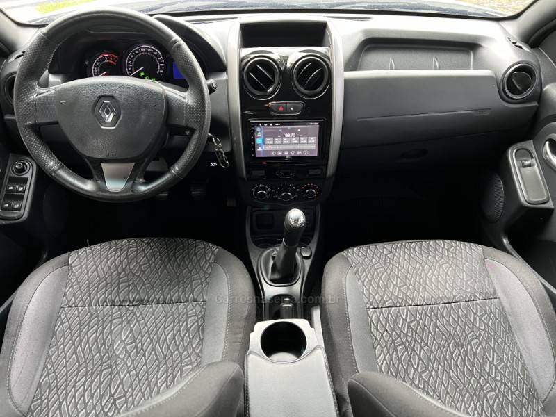 RENAULT - OROCH - 2016/2016 - Prata - Sob Consulta