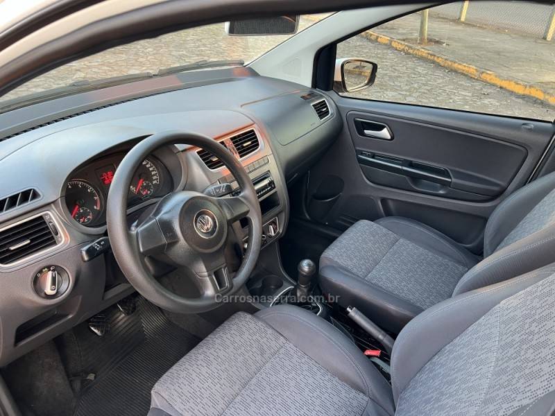 VOLKSWAGEN - FOX - 2014/2014 - Branca - R$ 47.900,00