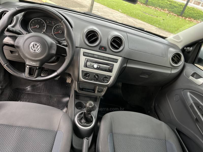 VOLKSWAGEN - SAVEIRO - 2015/2015 - Prata - Sob Consulta