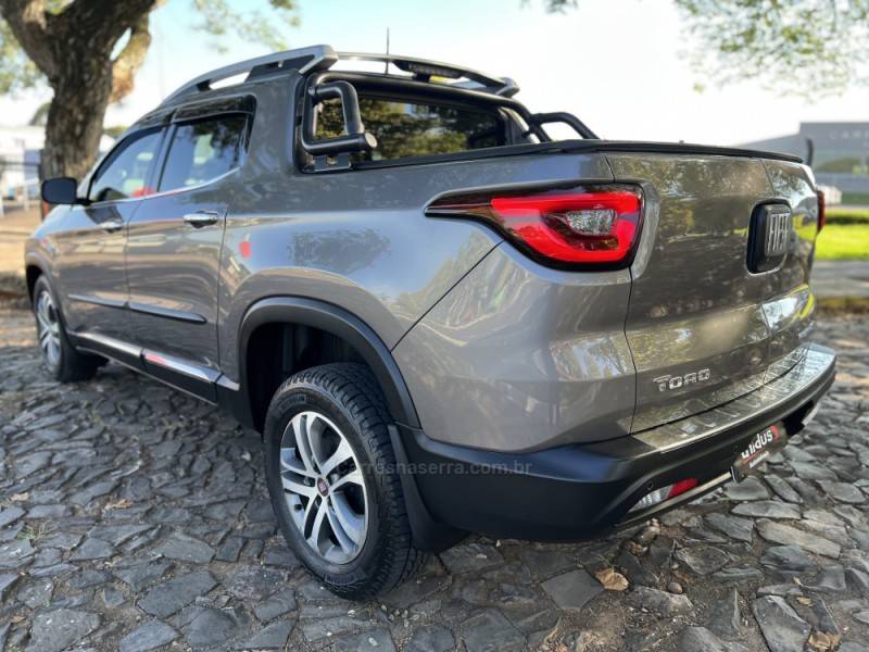 FIAT - TORO - 2018/2018 - Cinza - R$ 114.900,00