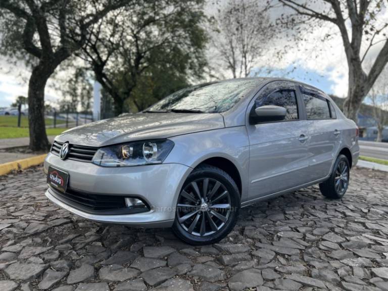 VOLKSWAGEN - VOYAGE - 2014/2014 - Cinza - Sob Consulta