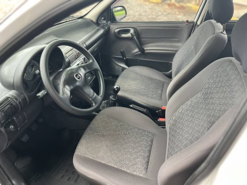 CHEVROLET - CLASSIC - 2008/2008 - Branca - R$ 25.900,00