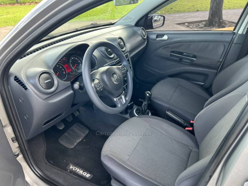 VOLKSWAGEN - VOYAGE - 2014/2014 - Cinza - Sob Consulta