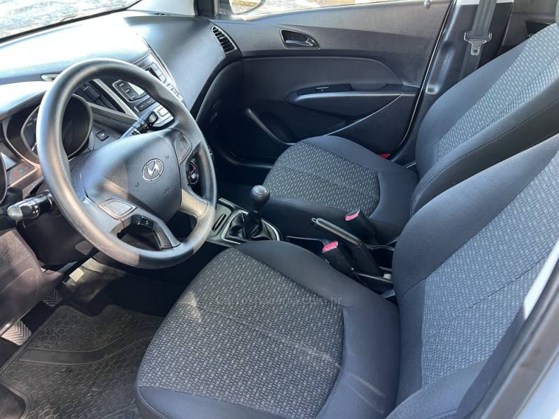 HYUNDAI - HB20 - 2017/2017 - Prata - Sob Consulta