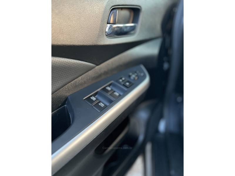 HONDA - CRV - 2016/2016 - Preta - R$ 118.900,00