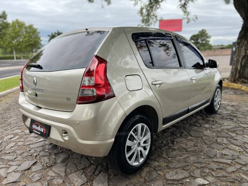 RENAULT - SANDERO - 2012/2012 - Bege - Sob Consulta