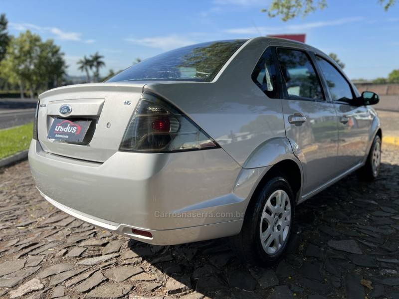 FORD - FIESTA - 2014/2014 - Prata - Sob Consulta