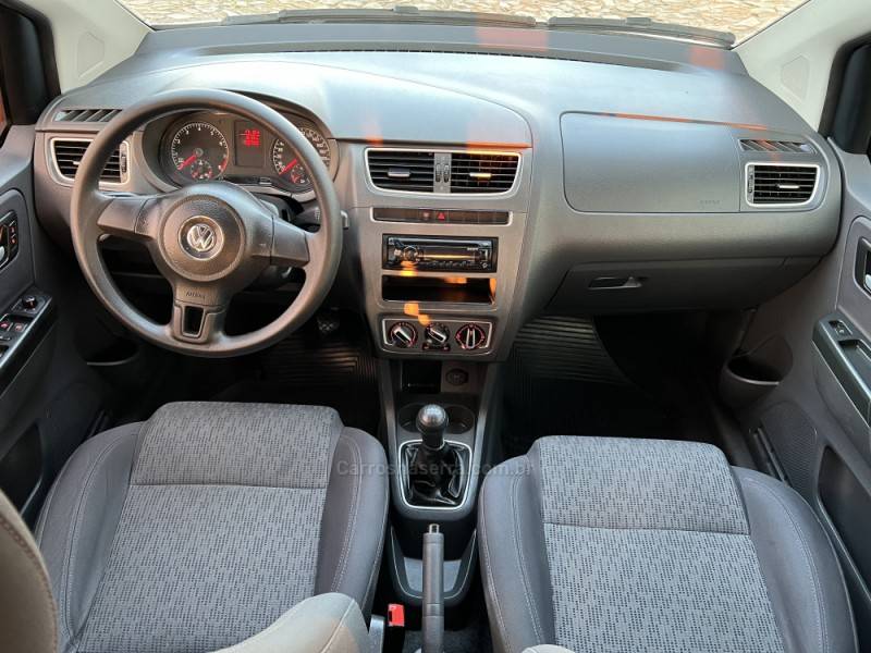 VOLKSWAGEN - FOX - 2014/2014 - Branca - R$ 47.900,00