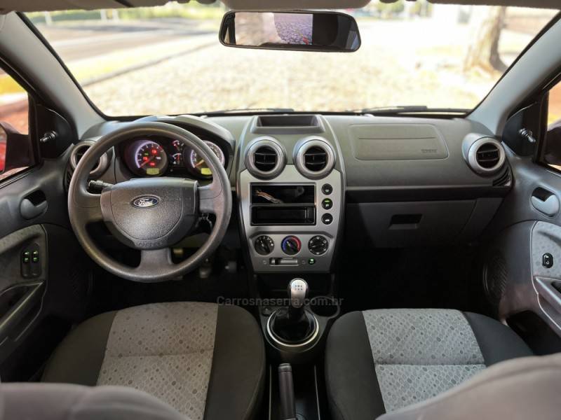 FORD - FIESTA - 2014/2014 - Vermelha - Sob Consulta