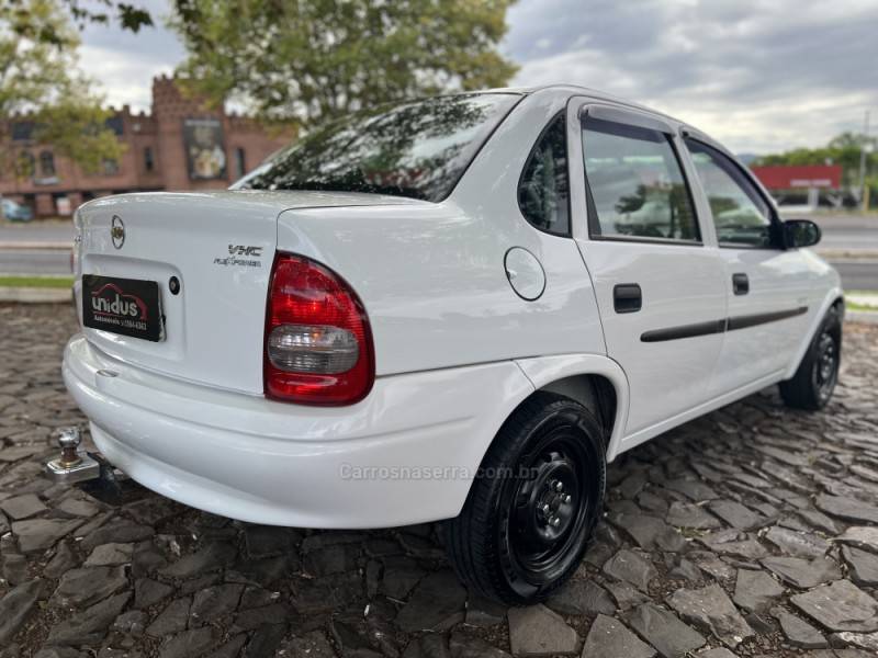 CHEVROLET - CLASSIC - 2008/2008 - Branca - R$ 25.900,00