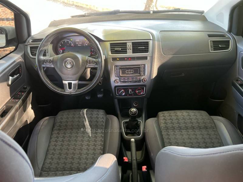 VOLKSWAGEN - FOX - 2015/2015 - Branca - R$ 52.900,00