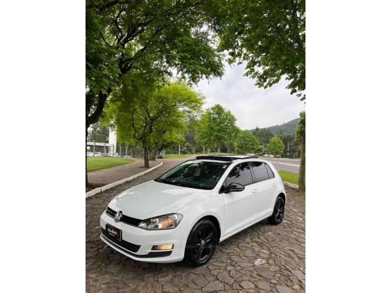 VOLKSWAGEN - GOLF - 2014/2014 - Branca - R$ 84.900,00