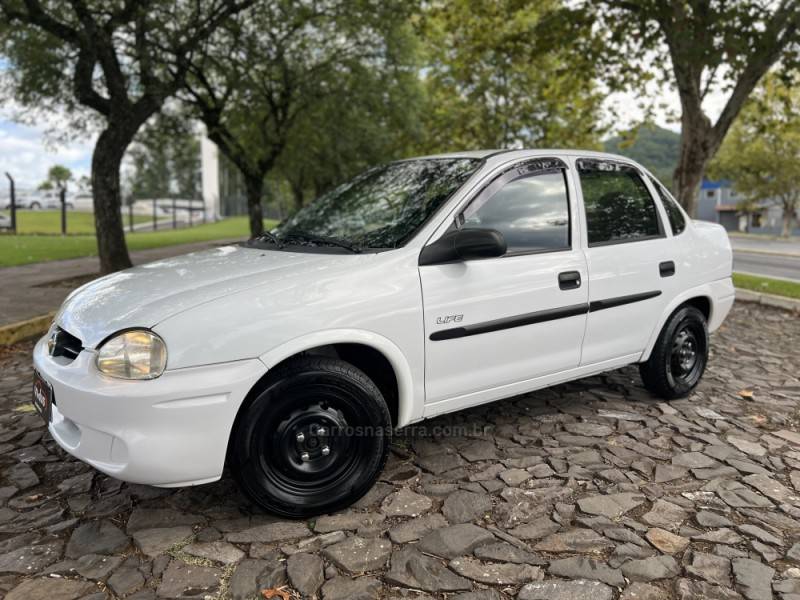 CHEVROLET - CLASSIC - 2008/2008 - Branca - R$ 25.900,00